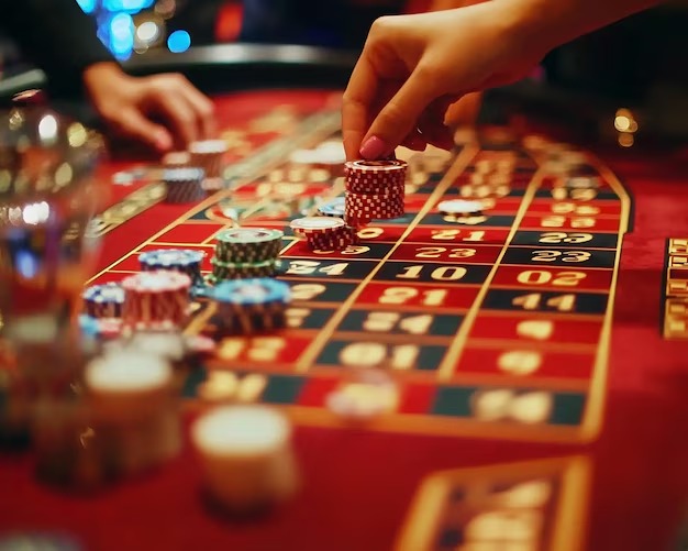 Live dealer at cmd398 blackjack table with HD camera feed and chat interface
