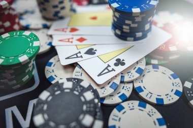 Desktop view of cmd398 roulette table with chat and game history side panel